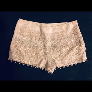 Sans Souci white lace shorts